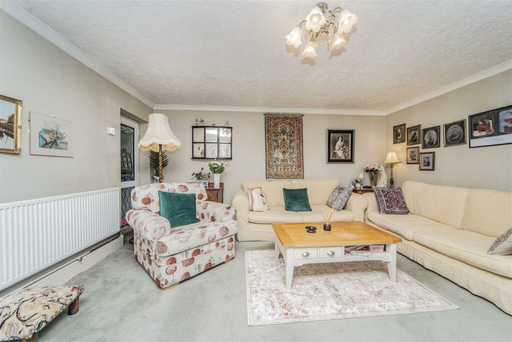 Additional image 25 of Gilbert Lane East, Barry