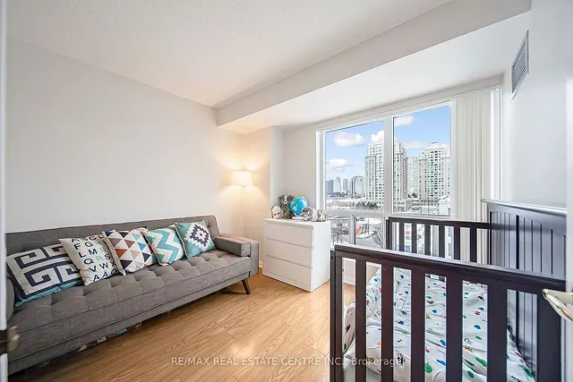 Additional image 23 of 11 Lee Centre Dr Unit 603