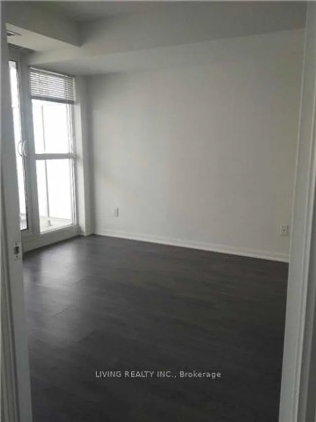 35 Bastion St Unit 1705