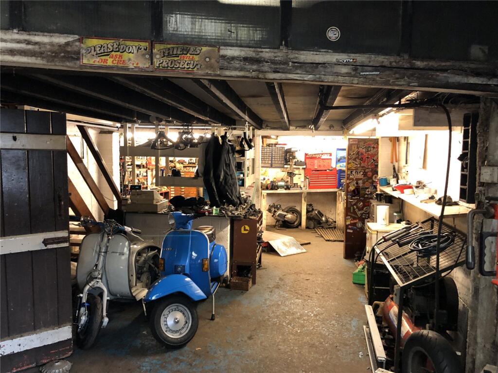 Additional image 4 of Central Road, Yeovil, Somerset, BA20