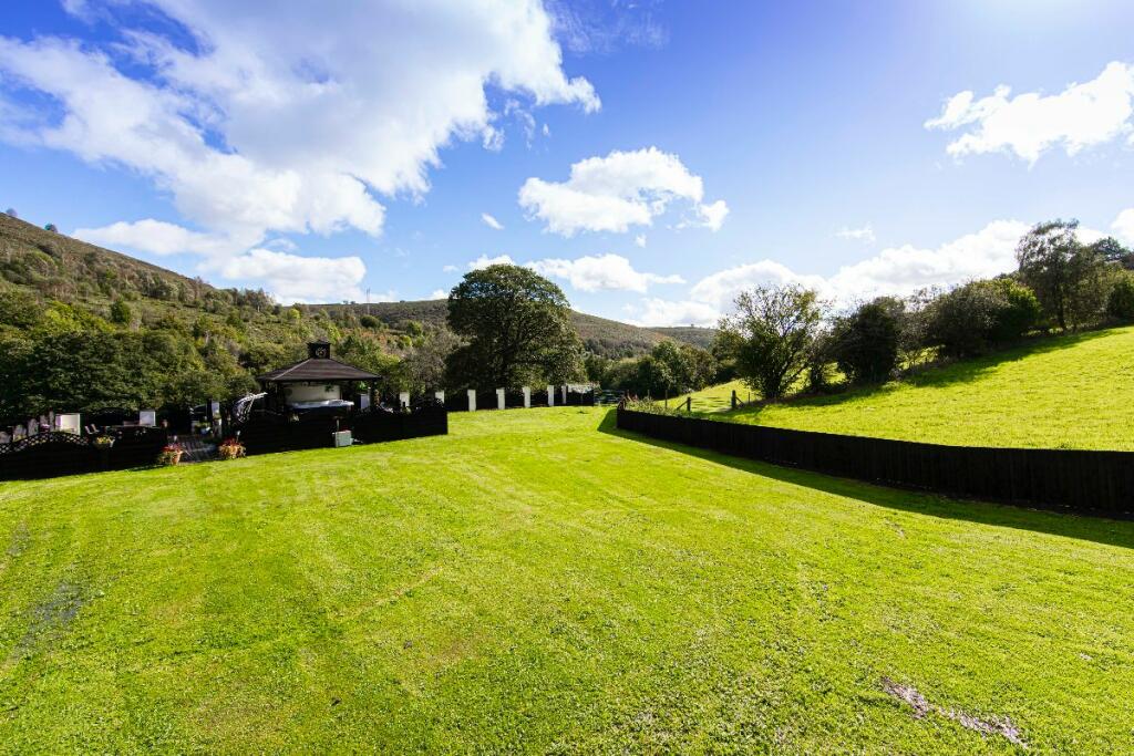 Additional image 50 of Ty'R-y-Wen Farm, Bedlinog, Treharris