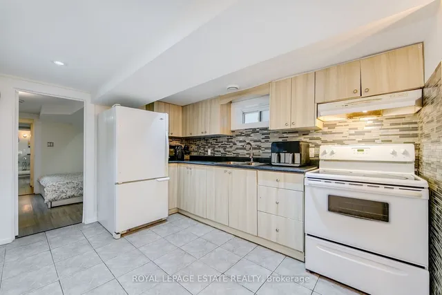 Additional image 35 of 438 Maybank Ave