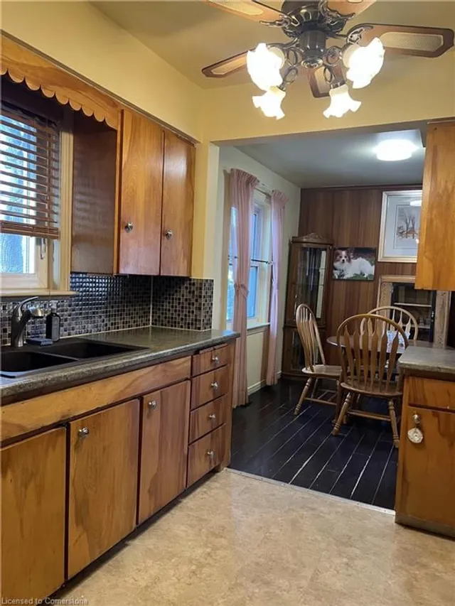 Additional image 7 of 258 Brucedale Ave