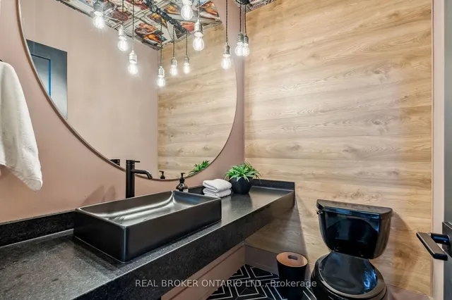 Additional image 32 of 44 Hunt Club Dr