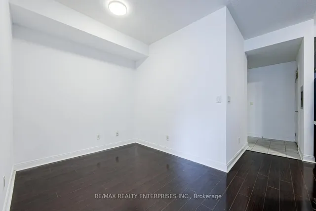 Additional image 17 of 18 Yorkville Ave Unit 315