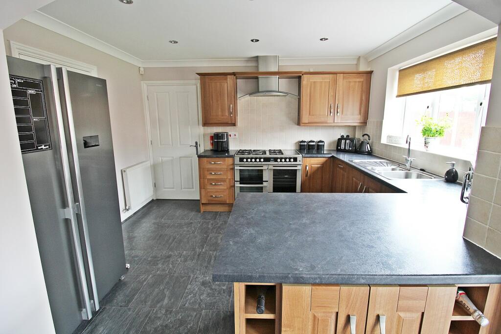 Additional image 12 of Nant-y-fron, Tonyrefail, Porth, Rhondda Cynon Taff. CF39 8HZ