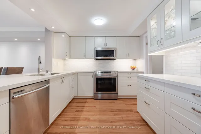 Additional image 16 of 33 University Ave Unit 2106