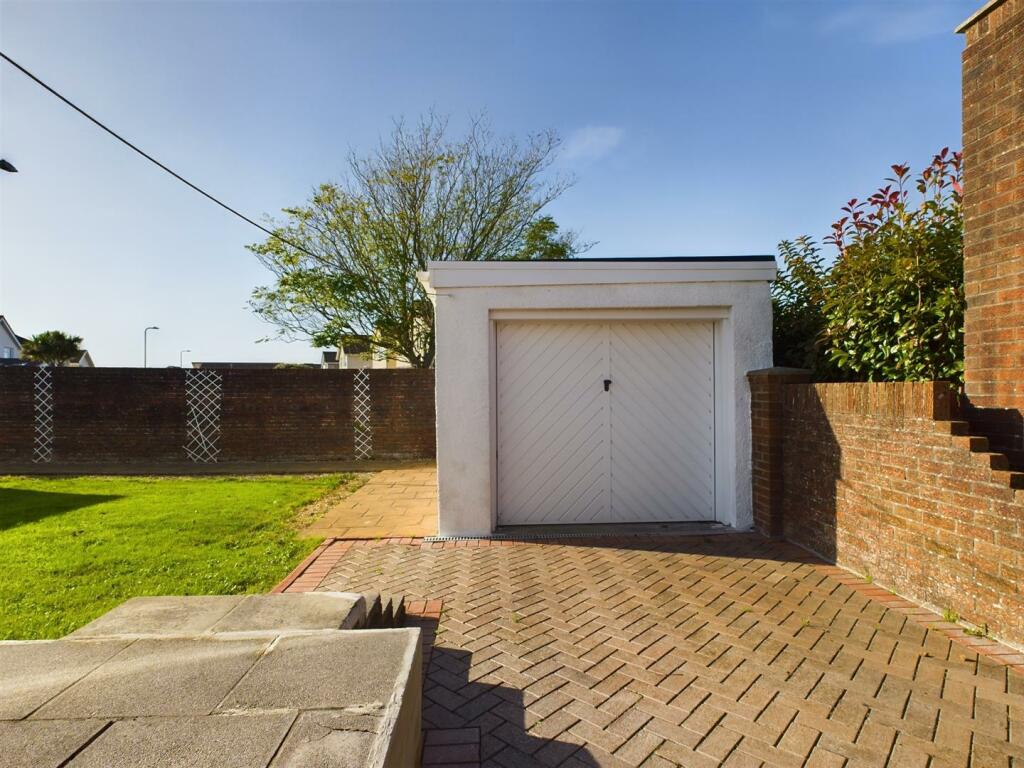 Additional image 19 of De Breos Drive, Porthcawl