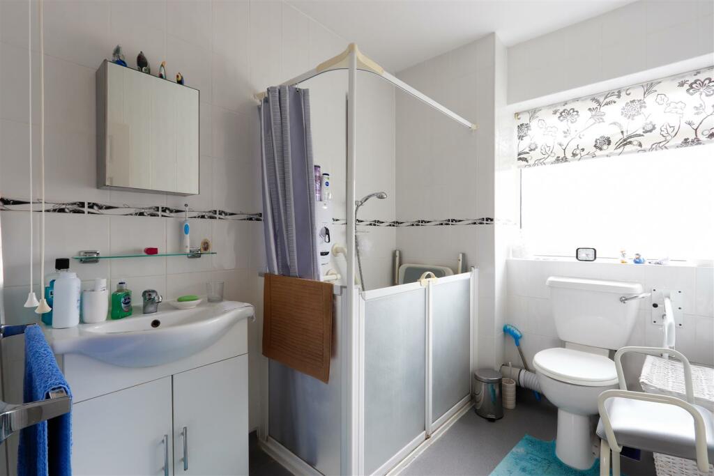 Additional image 9 of Glan-Y-Mor, Barry