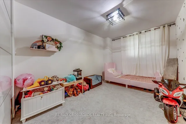 Additional image 20 of 5 Massey Sq Unit 910