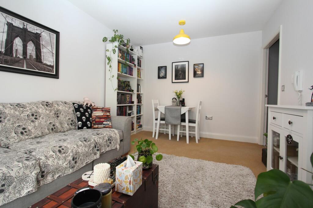 Additional image 7 of Glanfa Dafydd, Barry, CF63