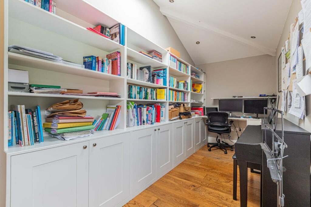 Additional image 10 of Baron Close, Penarth