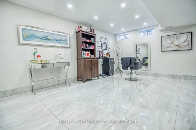 Additional image 24 of 370 Stonehenge Dr Unit 9