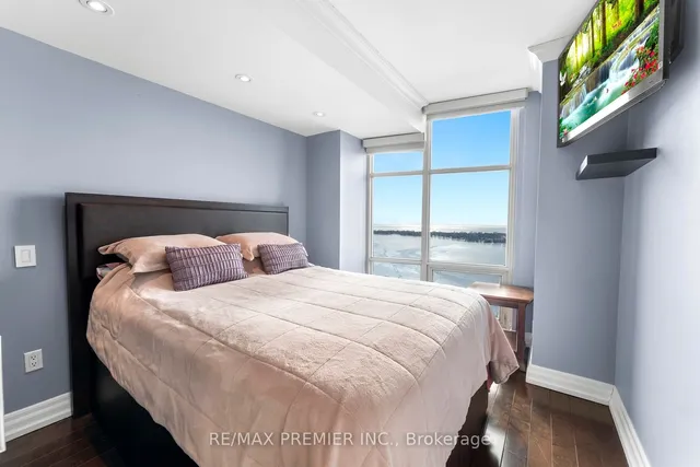 Additional image 14 of 35 Mariner Terr Unit 3910