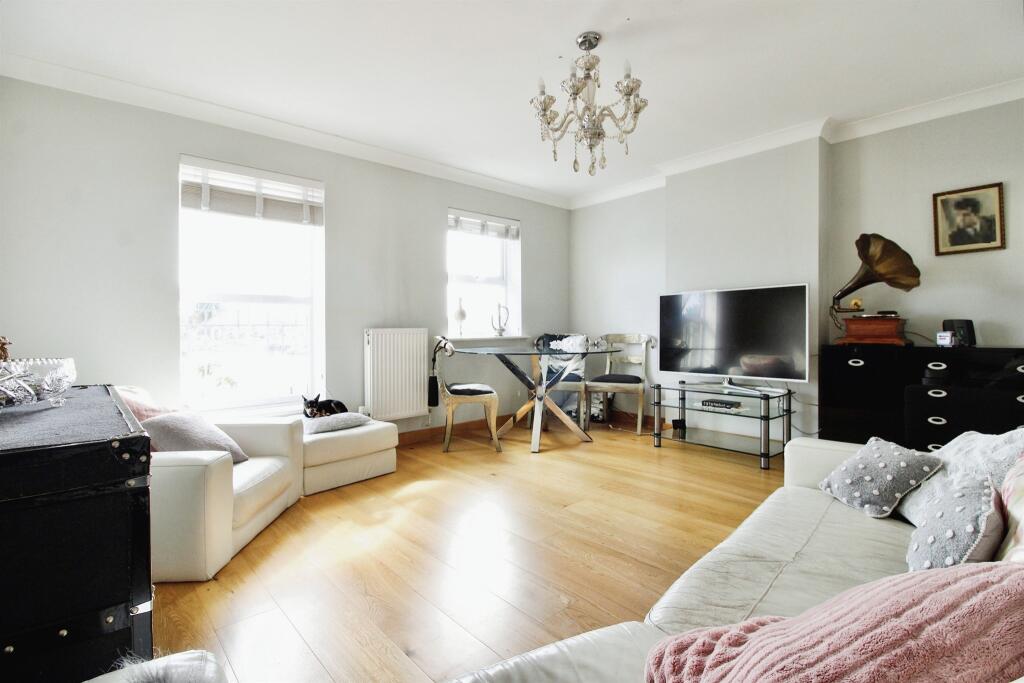 Additional image 5 of Rhodfa Sweldon, Barry