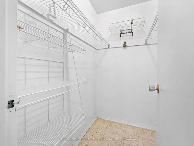 Additional image 16 of 158 Freshmeadow Dr