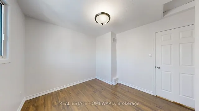 Additional image 17 of 726 Eglinton Ave