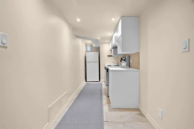 Additional image 24 of 241 Chaplin Cres