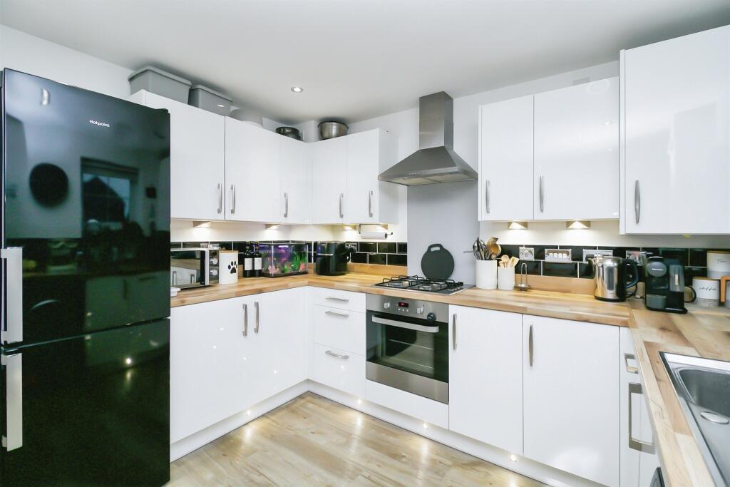 Additional image 3 of Ffordd Y Spitfire, St. Athan, Barry