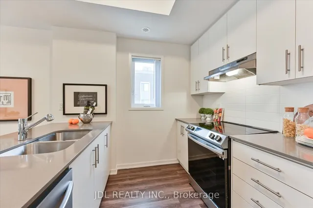 Additional image 12 of 260 Twelfth St Unit 12