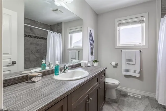 Additional image 28 of 39 Halo Street