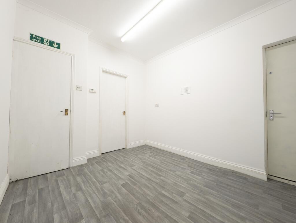 Additional image 8 of Oxford Street, Mountain Ash, CF45 3HB