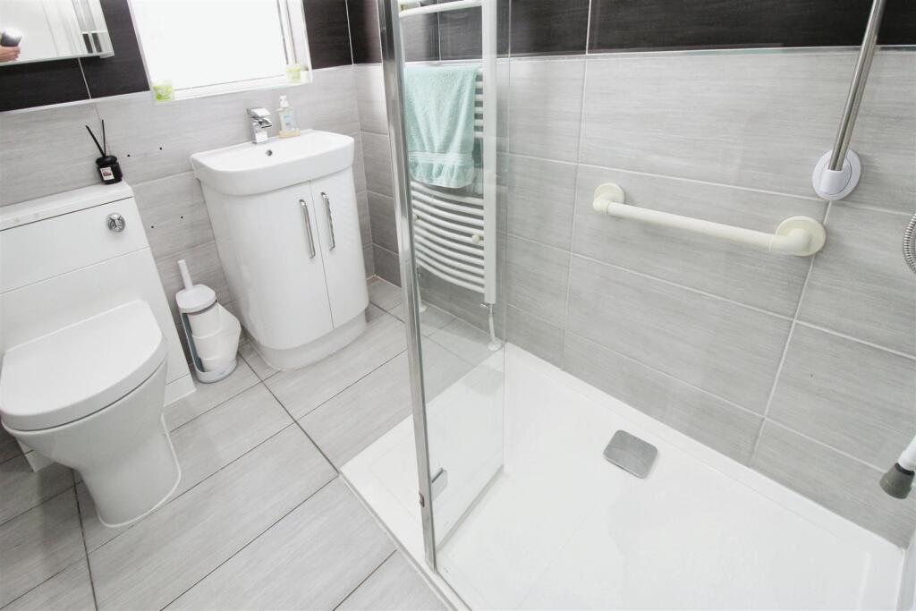 Additional image 9 of Hawes Drive, Bradford, BD5 9BB