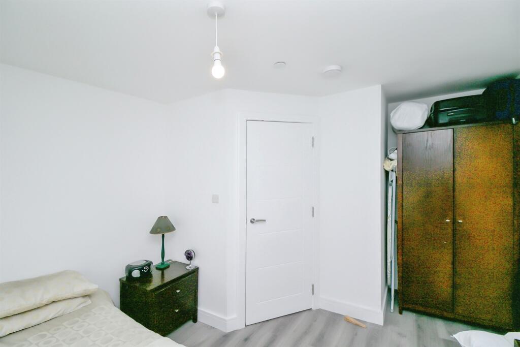 Additional image 9 of Glebe Street, Penarth