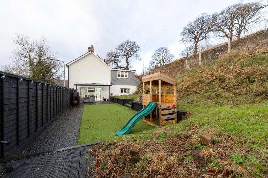 Additional image 40 of Brynyderw, Oakland Street, Bedlinog, Treharris