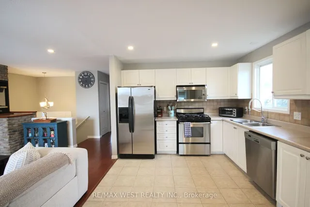 Additional image 11 of 10 Frances Ave