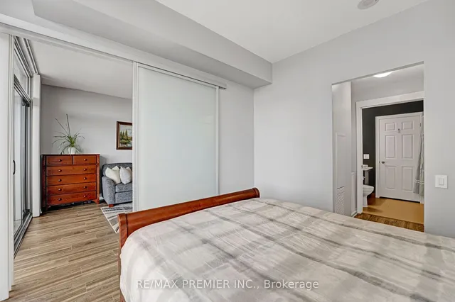 Additional image 16 of 105 The Queensway Unit 714