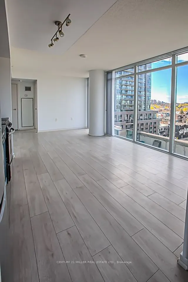 Additional image 12 of 36 Lisgar St Unit 1002E