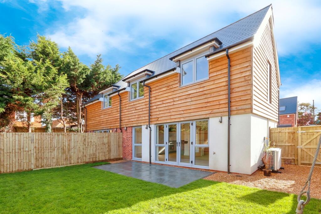 Additional image 13 of West Moors Road, Three Legged Cross, Wimborne