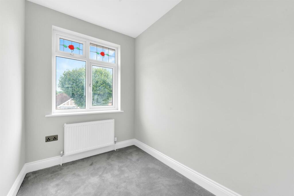 Additional image 11 of Oxhawth Crescent, Bromley