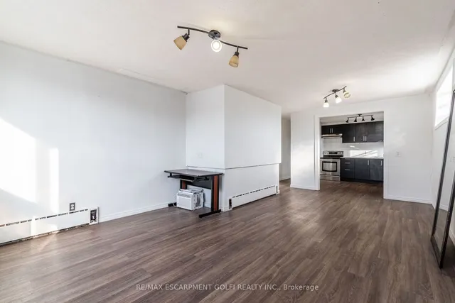 Additional image 10 of 1221 - 1223 MAIN St