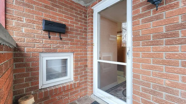 Additional image 30 of 23 St. Paschal Crt