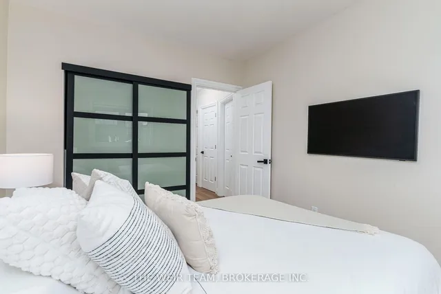 Additional image 14 of 29 Oak Park Ave