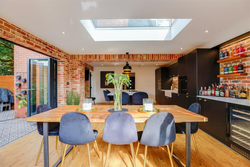 Additional image 9 of The Townhouse, 8 Pen Y Garth Mansions, 2 Stanwell Road, Penarth, CF64 3EA