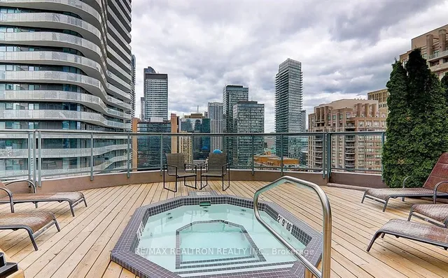 Additional image 5 of 24 Wellesley St Unit 1902