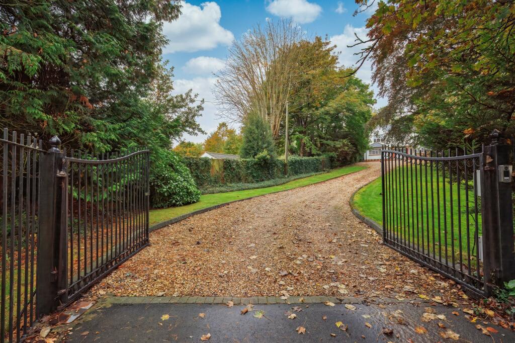 Additional image 36 of Rhiwgoed, Westra, Dinas Powys, The Vale Of Glamorgan. CF64 4HA