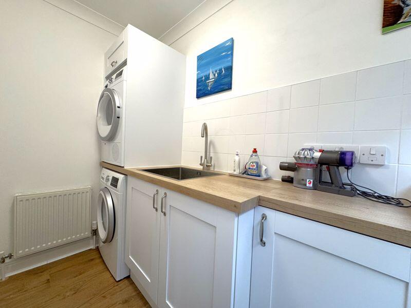 Additional image 11 of CAULDRON BARN ROAD - IMMACULATE 3 BEDROOM DETACHED HOME