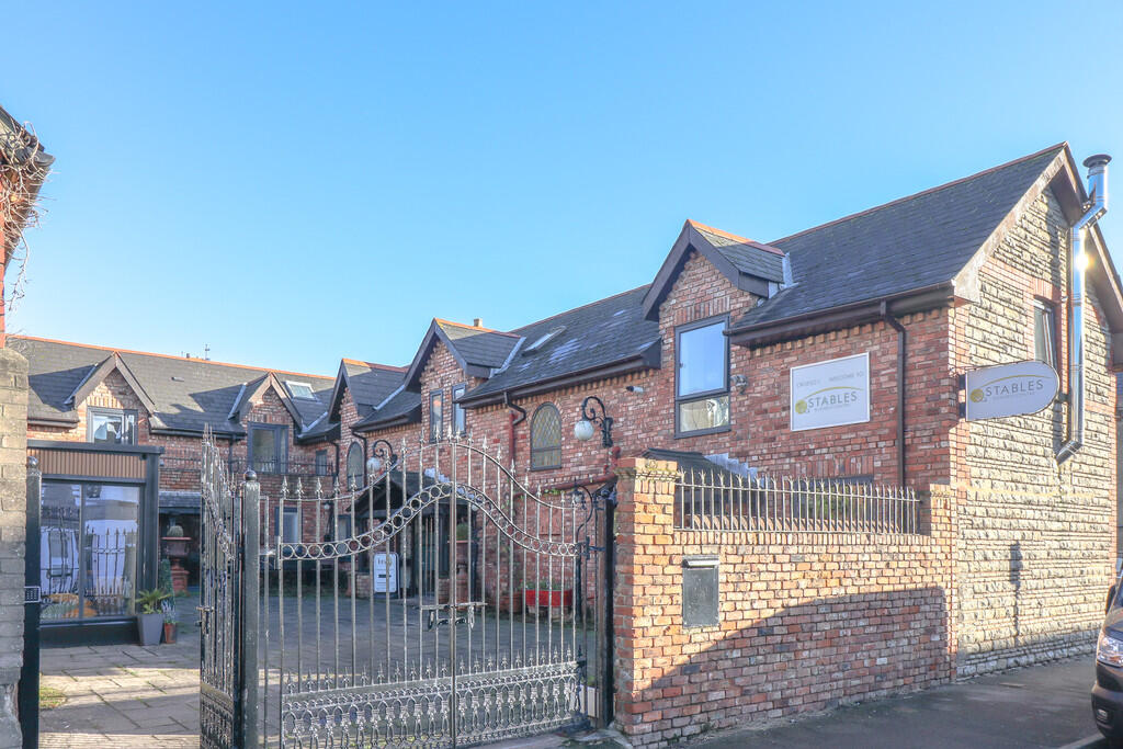 Additional image 11 of The Stables, Castleland Street, Barry.