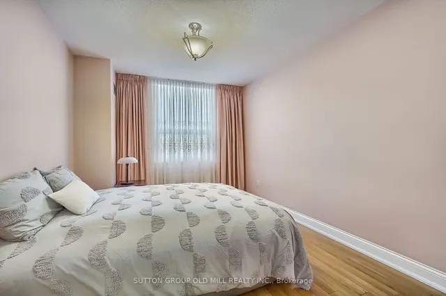 Additional image 22 of 362 The East Mall Unit 1908