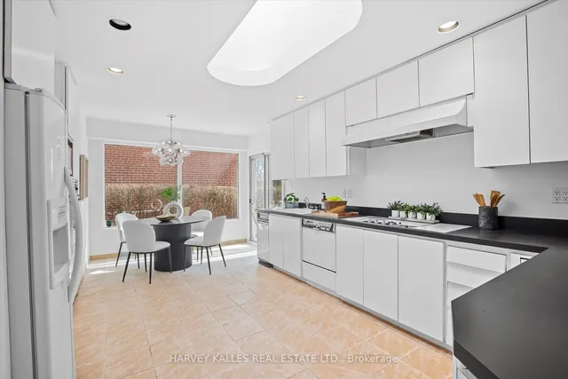 Additional image 12 of 121 Hove St