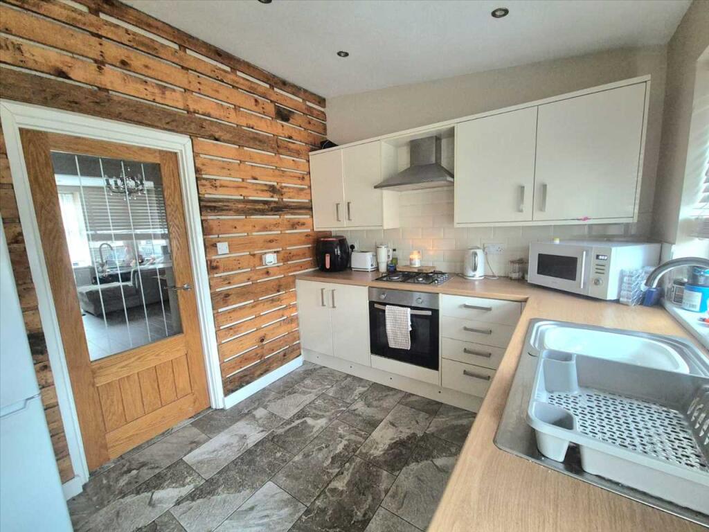 Additional image 8 of George Street, Tonypandy