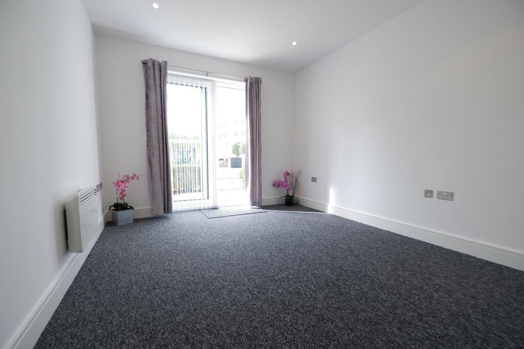 Additional image 8 of 12 Courtlands, Hayes Road, Sully, The Vale Of Glamorgan. CF64 5QG