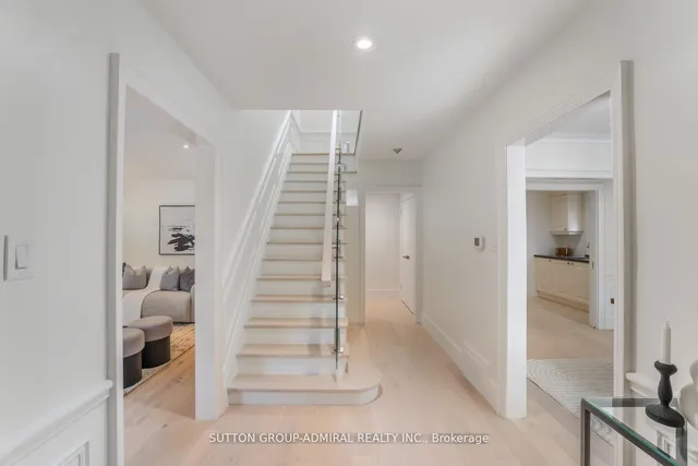 Additional image 4 of 216 Glencairn Ave