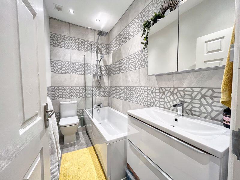 Additional image 10 of 11 Charles Street, Bridgend CF31 1TG