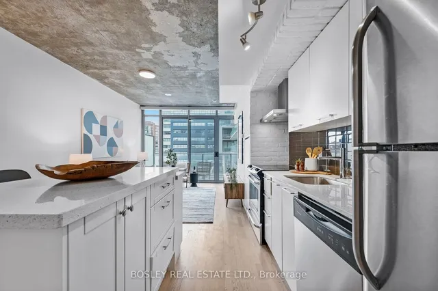 Additional image 6 of 650 King St Unit 903