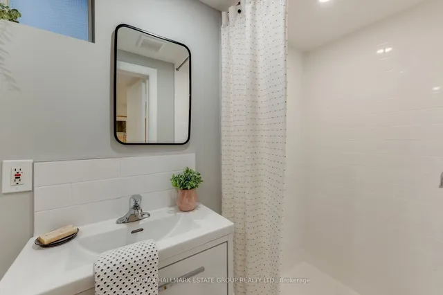 Additional image 35 of 61 Westmount Ave